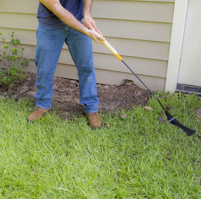 Grass Whip with Hardwood Handle image number 2