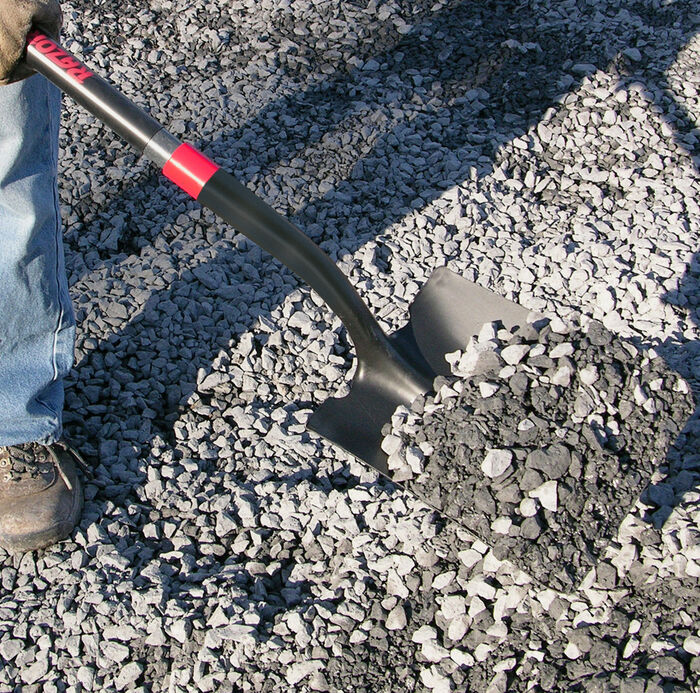 Square Point Shovel with Traditional Socket and Rolled Step, Fiberglass Handle and Cushion Grip image number 1