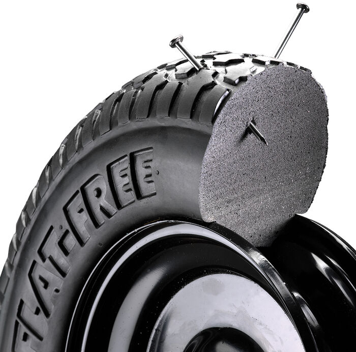 6 CU FT STEEL CONTRACTOR WHEELBARROW W FLAT FREE TIRE image number 2