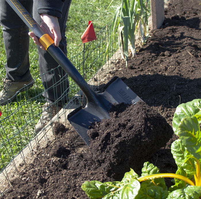 Forged Square Point Shovel with Comfort Step and Cushion End Grip on Fiberglass Handle image number 2