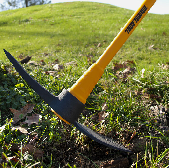 TOUGHSTRIKE  5 lb. Pick Mattock, Fiberglass Handle image number 2