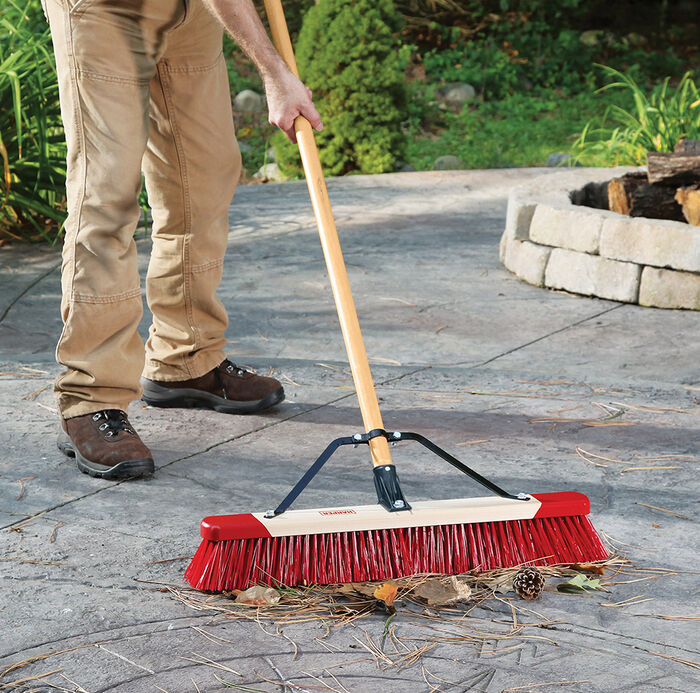 24 IN Premium Wet and Dry Push Broom image number 2