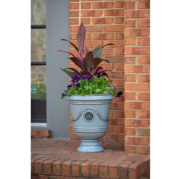 18"H Porter Urn image number 1
