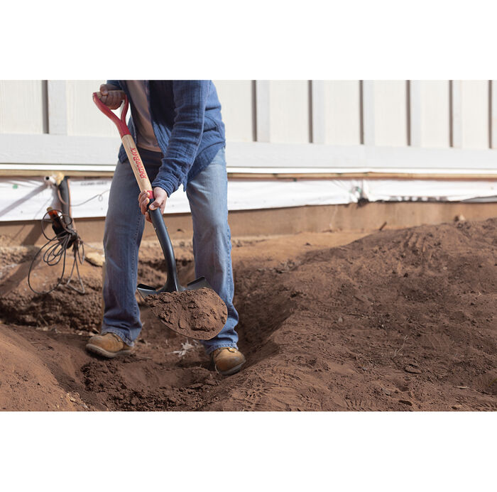 Round Point Shovel with Wood Handle and Steel D-Grip image number 4