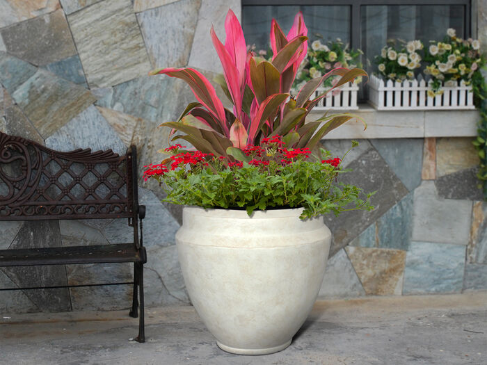 22" Monroe Planter image number 2