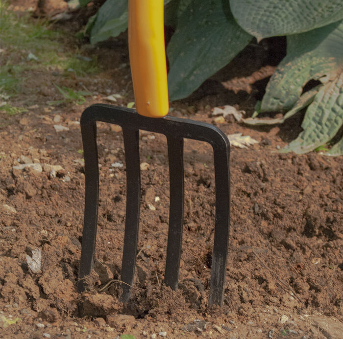 4-Tine Forged Spading Fork with D-Grip on Hardwood Handle image number 1