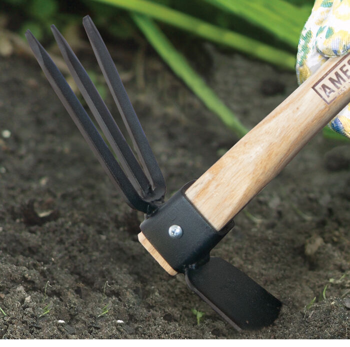Hoe/Cultivator Combo with Wood Handle image number 1
