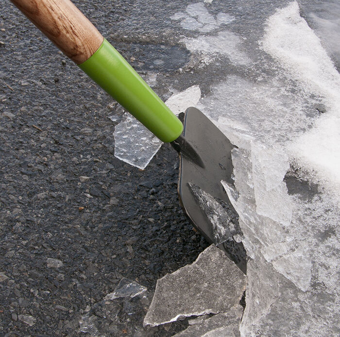 7 in. Forged Sidewalk Scraper image number 1