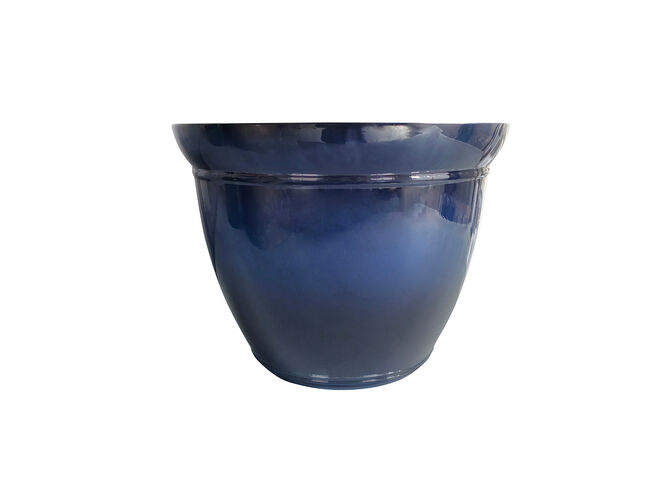 17.5" Kittredge with Wheels Planter
