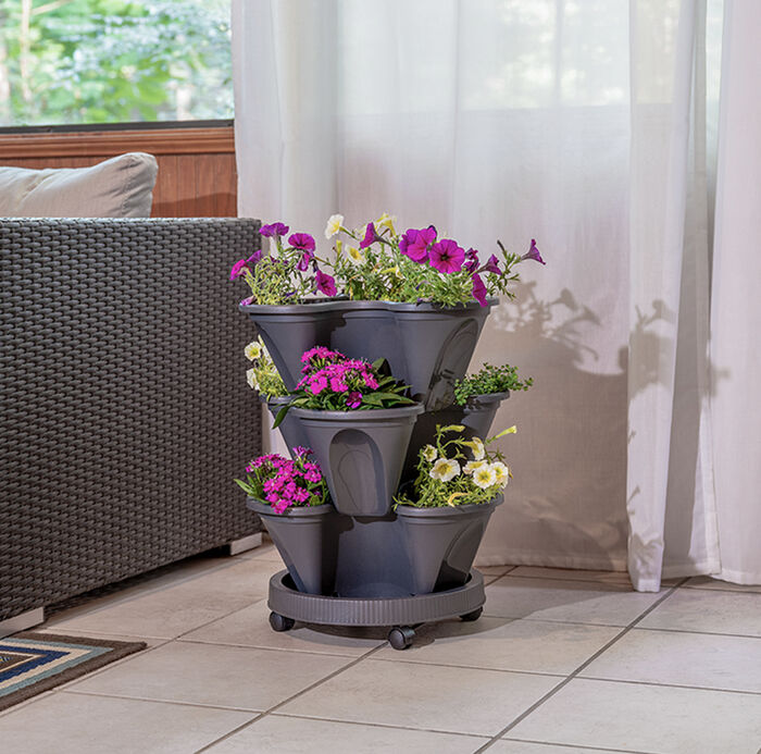 Berry Planter - 3 layers with wheels image number 1