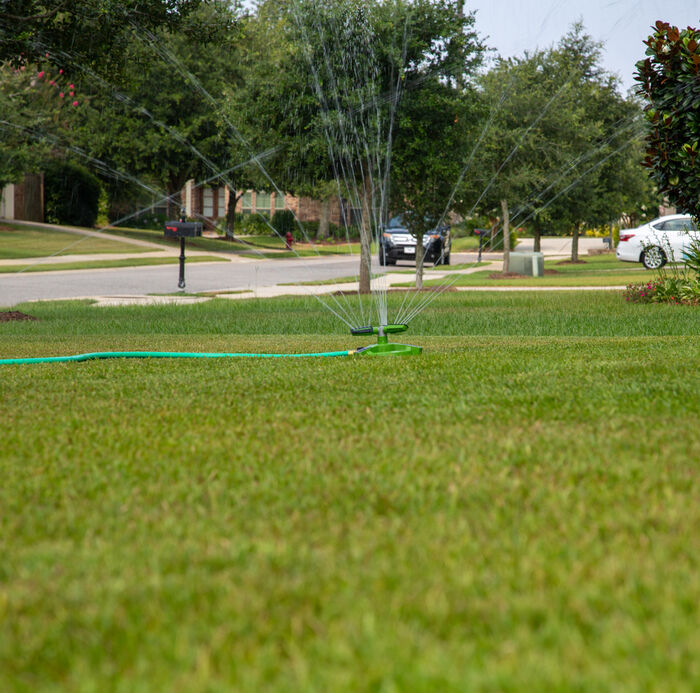 3-Piece Sprinkler Set with two (2) Spike Style and one (1)  3-Arm Rotating Sprinkler image number 4