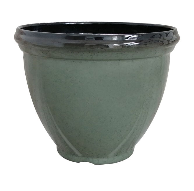 18" Heritage Resin Planter in Climbing Ivy Finish