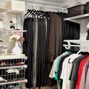 Oksana, Blogger, FOXYOXIE.com